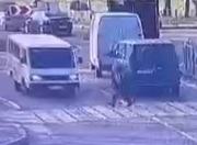 Girl crossing road crashed by speeding mini bus 