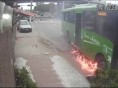 Bus drags motorcyclist under its wheels. (Action & Aftermath).
