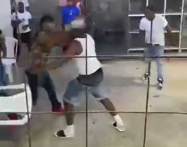 Crazy fight with guns bottles knives and many criminals 