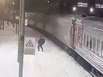 Drunk Guy Killed After Stumbling & Falling Under Train