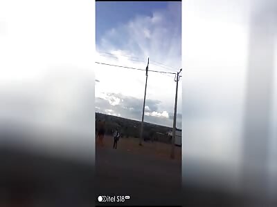 Man decides to climb electricity pole and gets fried