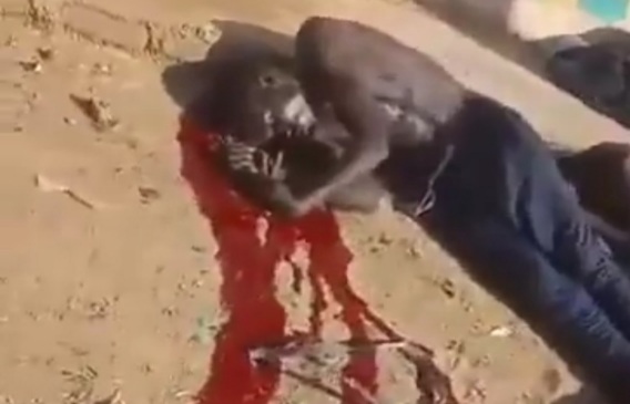 [Military Execution in Middle of Street] Sudanese Militia Executed Civilians