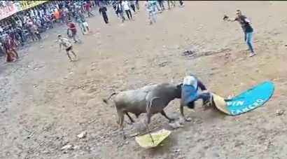 A SUCESSFUL BULL RUN: MAN CRASHED BY BULL IN COLOMBIA  