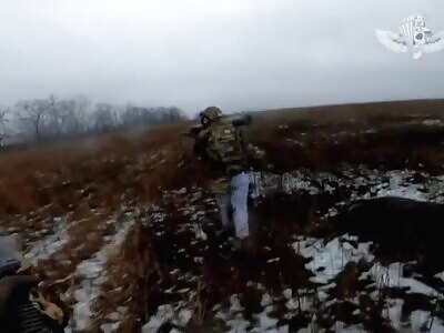 Ukranian Special Operation Forces assault Russian position 