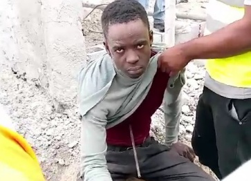 [FULL VIDEO]Worker Impaled by Iron Bar