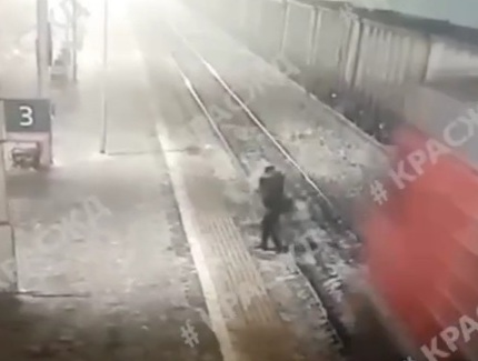 Drunk Russian crashed dead by train 