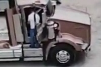 [LAST DAY AT WORK]Truck Driver Fall To his Death (Cracked Skull)