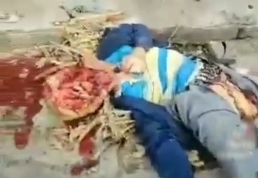 [HORRIFIC FOOTAGE]Loaded truck lost control Killing some Chinese in local street market 