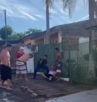 man molesting a child was brutally beaten in Rio Grande do Sul Brazil