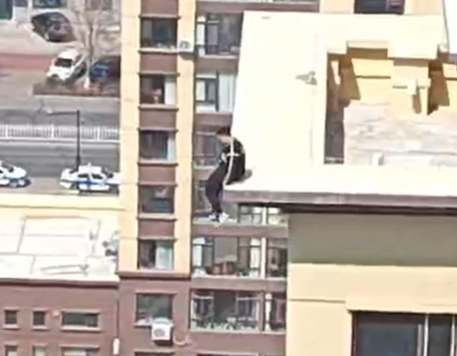 Suicidal Guy Jumps Before Help Arrives