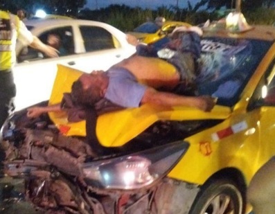 Motorcyclist crashed dead by speeding taxi 