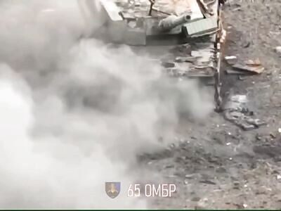 FPVs fried Russians under a tank