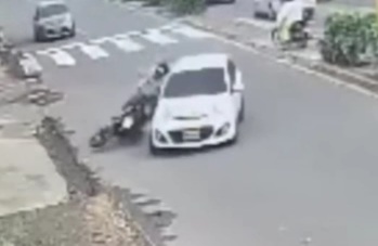 Speeding car purposely hit motorcycle with two passengers and crushed 