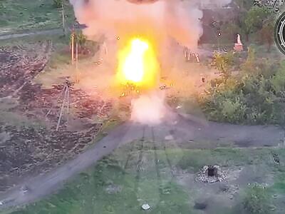 Savage Explosion Incinerates Russian Tank Crew