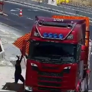 Falling Load Ends Another Life in China