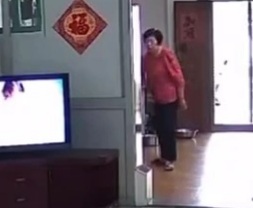 Pressure Cooker Explodes on Old Woman.