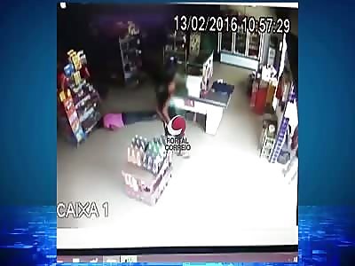 Customer Shot Dead During Store Robbery  