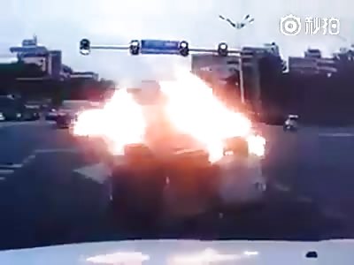 Rider Becomes Toast When Gas Cylinders on his Scooter Caught Fire 