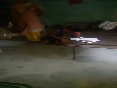 Cop Molesting Minor Girl who Came to File a Complaint 