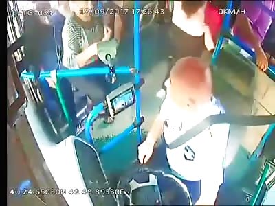 Bus Driver Gets Beaten Up and Bloodied by a Guy 