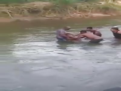 Man Falls into the River During Fight and Died