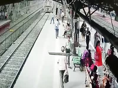 Man Commits Suicide by Jumping in Front of Train
