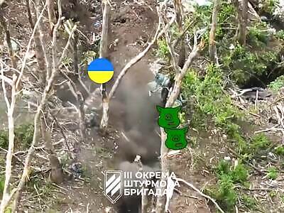 Ukrainian soldier vs 2 Russians (full + uncut)