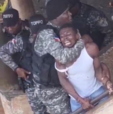 Dominican Republic police arrest Salvadoran migrant 