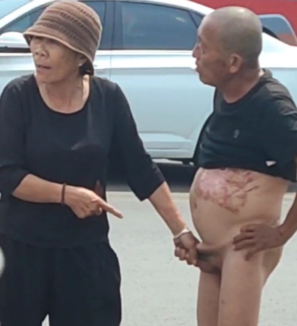 OLD PROSTITUTE GRABBED CLIENT FROM HIS PENIS FOR NOT PAYING HER 