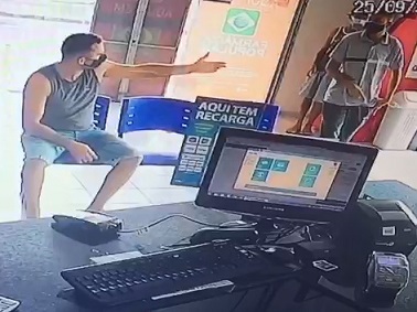 Dude Attacks Pharmacy Robbers, Gets Headshot (Full Video)