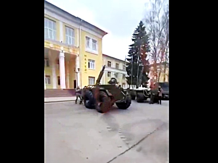 Demo of Russian 'Hi-Tech' UGV's Goes Terribly Wrong