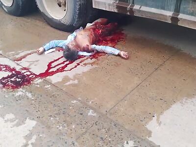 Man Throws Himself Under Truck & Got Crushed