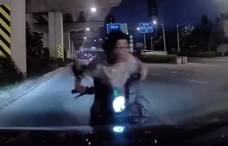 Stupid Girl Riding Moped Crashes into Car 