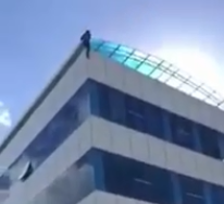 Man Commits Suicide Jumping From Medical Building