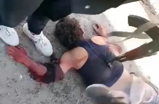 Syrian army soldier killed and stomped by druzes