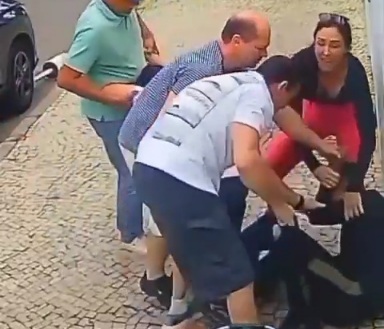 Thief Receives Incredible Instant Karma 