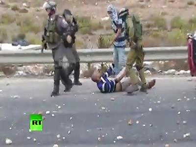 IDF beat Palestinian stone throwers, protesters lie unconscious covered in blood 