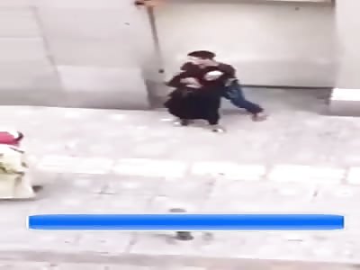 Moroccan assaulted a girl in the street