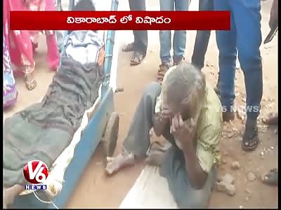 Beggar Carries His Wife's Dead Body On A Push Cart | Vikarabad | 