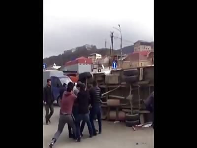 Helpful Citizens Accidentally Smash Van To Pieces