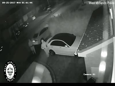  Thieves steal Mercedes from driveway using relay boxes
