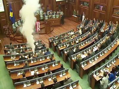 Tear gas disrupts Kosovo parliament