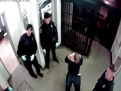 Indiana Cops Beat Handcuffed Man 