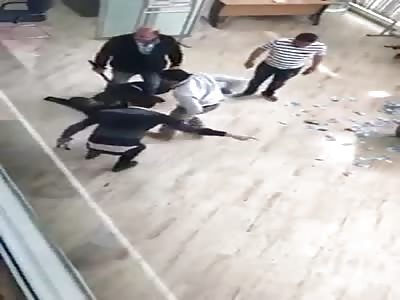 Moroccan thief brutally beating by police in bank 