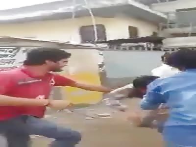 indian beating muslim for not worshiping cow