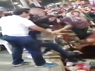 Crazy fight during party in Mexico 