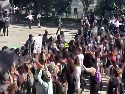 Chaos near the White House aa protesters clashing with Secret Service