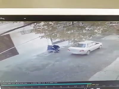 Iranian woman gets hard beating from two thieves 