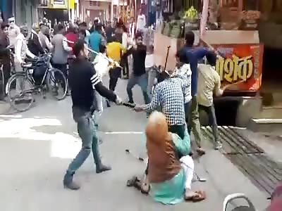 Crazy Indians fighting each other 