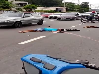 Two criminal running from police on motorcycle killed in brutal crash 